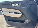 2026 XC60 Thumbnail 12