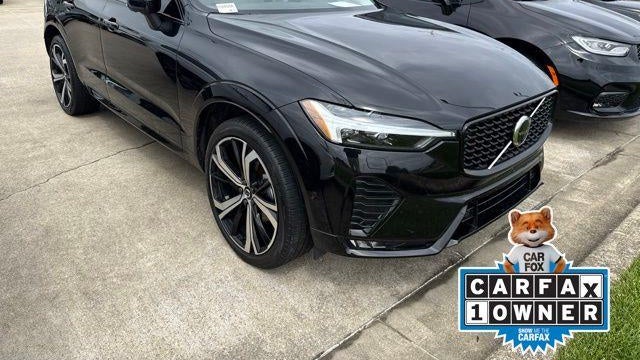 2025 Volvo XC60 B5 Ultra Dark Theme