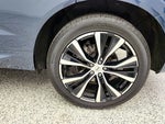 2025 XC60 Thumbnail 9