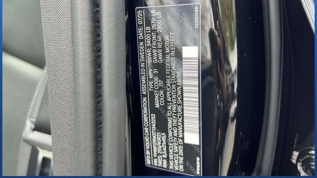 2026 Volvo XC60 B5 Ultra