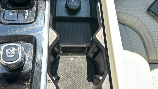2026 Volvo XC60 B5 Ultra