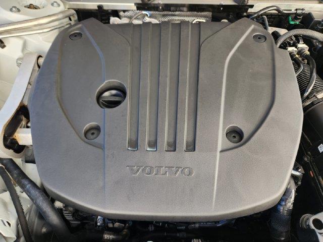 2026 Volvo XC60 - $48,950
