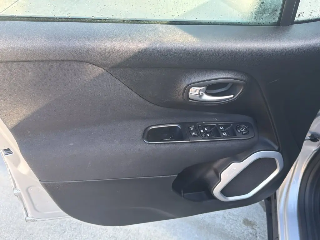2018 Jeep Renegade - $10,800