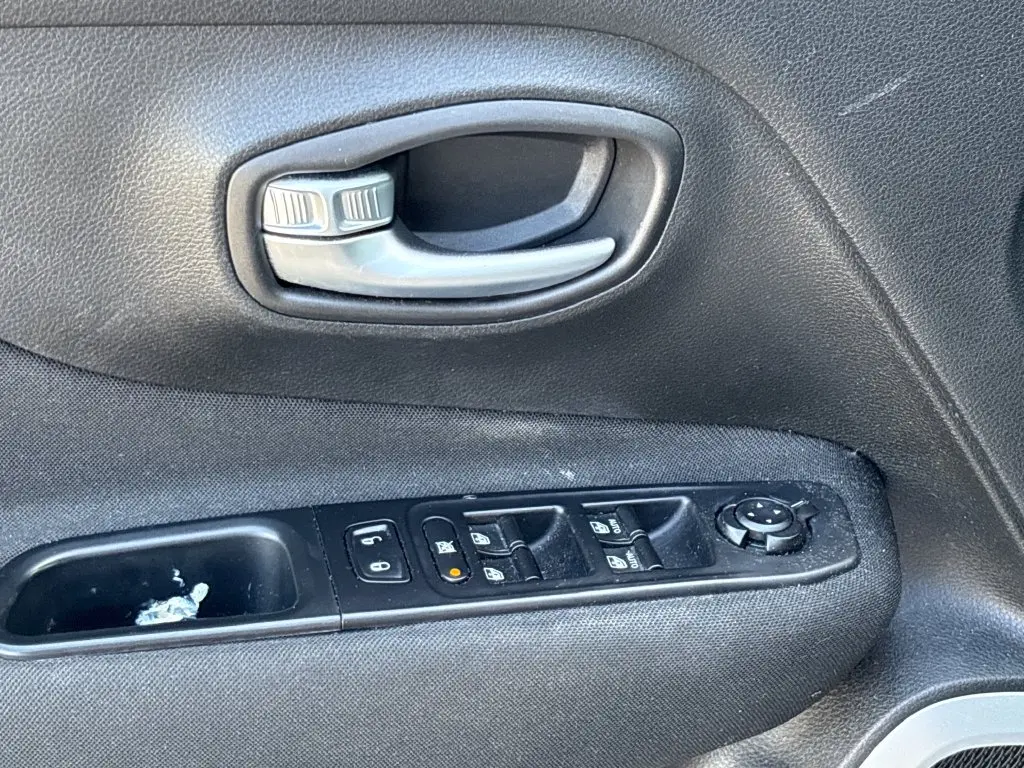 2018 Jeep Renegade - $10,800