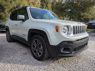 2017 Jeep Renegade with Alpine White Exterior