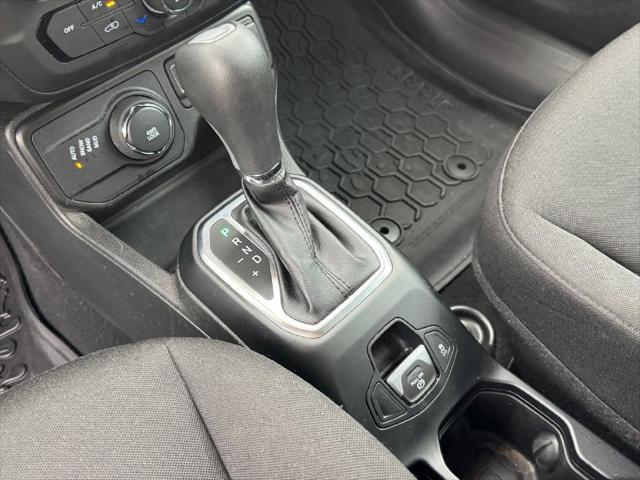 2018 Jeep Renegade - $11,000