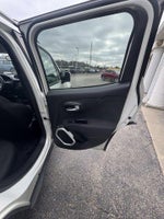 2018 Renegade Thumbnail 24