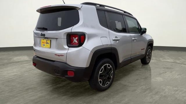 2016 Jeep Renegade Trailhawk