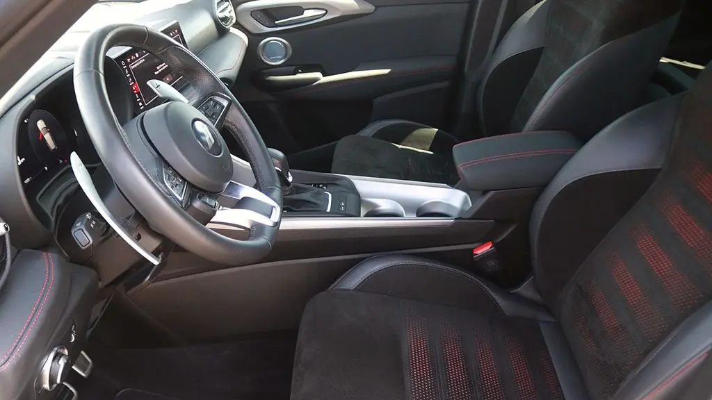 2025 Dodge Hornet GT