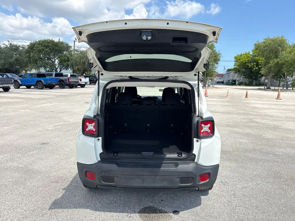 2020 Jeep Renegade - $10,901