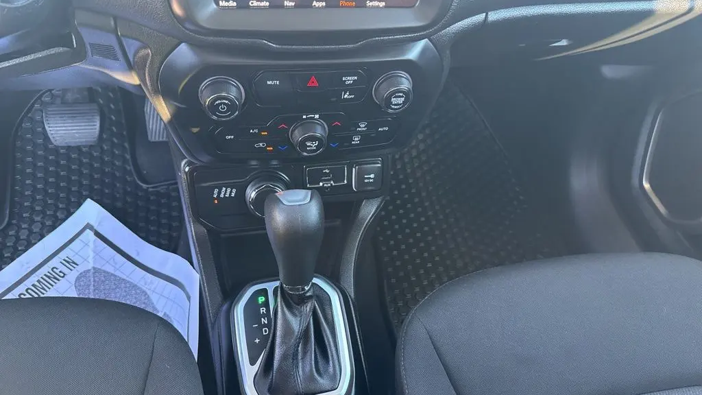 2023 Jeep Renegade (Red) Edition