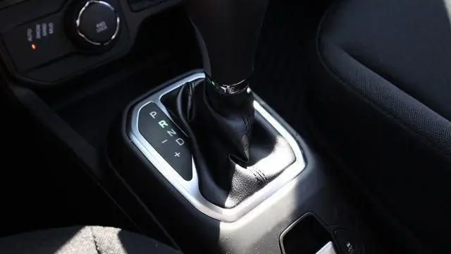 2023 Jeep Renegade (Red) Edition