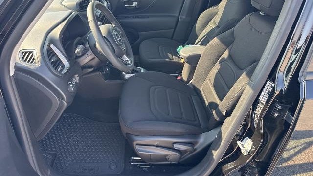 2022 Jeep Renegade (Red) Edition