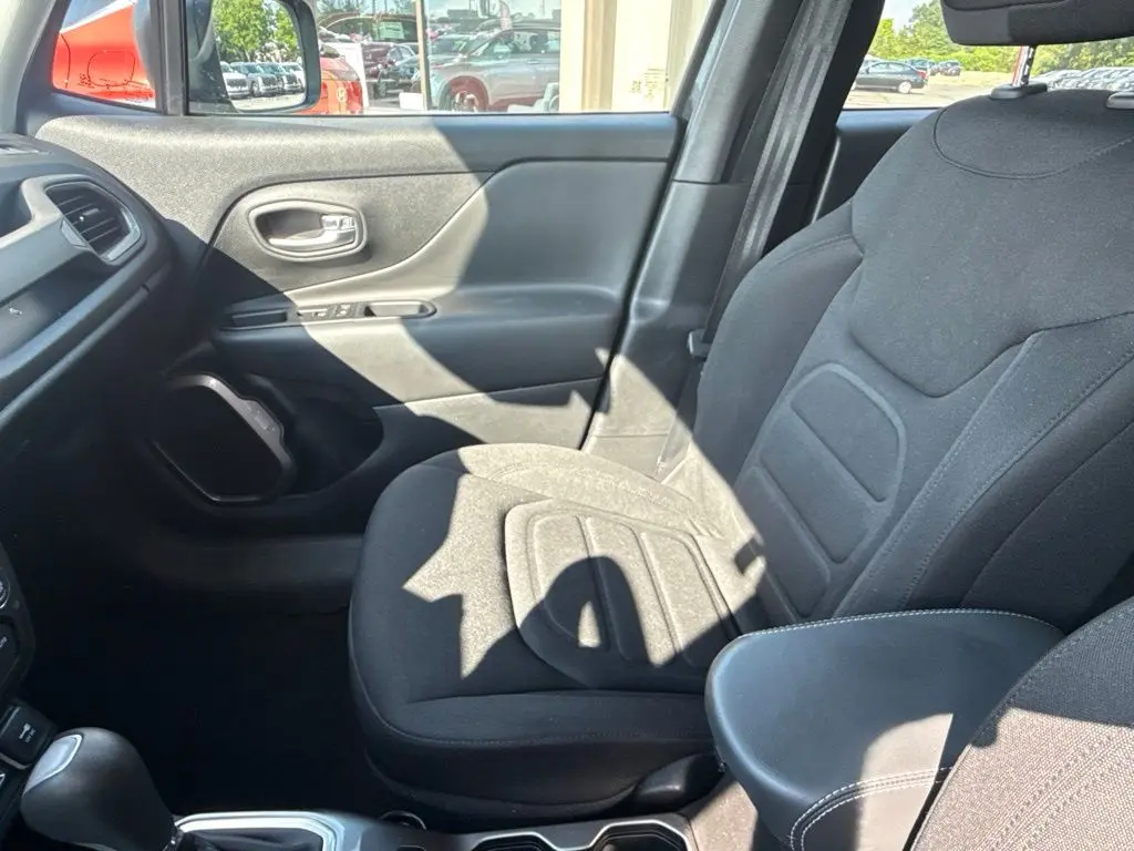 2022 Jeep Renegade - $18,275