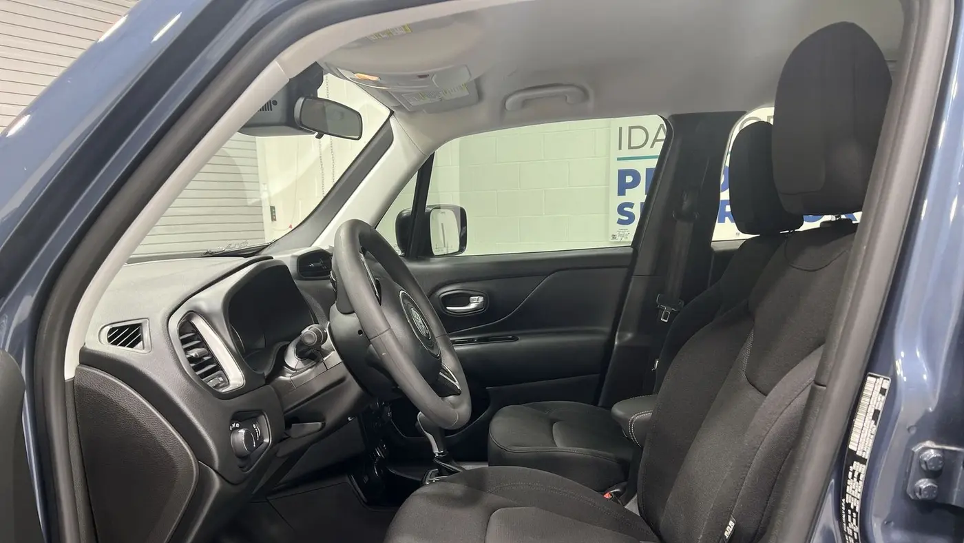 2023 Jeep Renegade Latitude