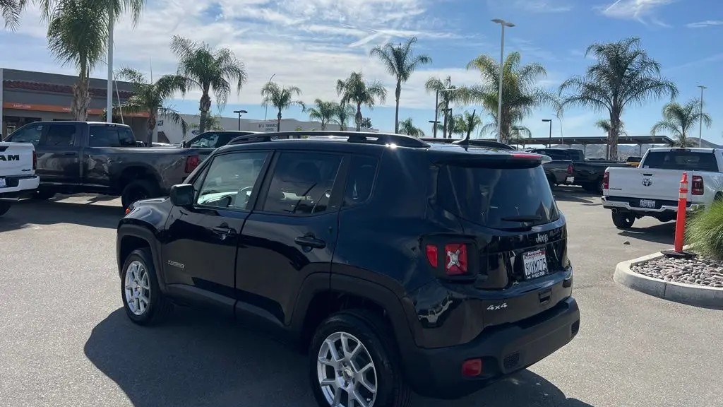 2023 Jeep Renegade Latitude