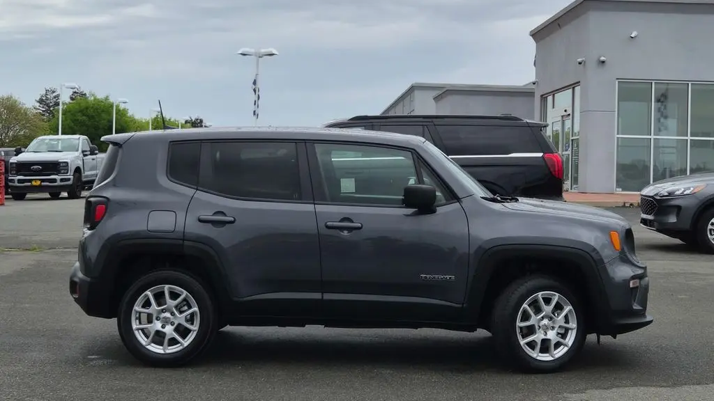 2023 Jeep Renegade Latitude
