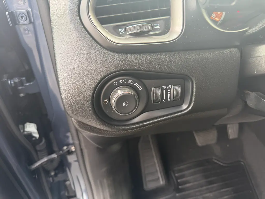 2023 Jeep Renegade - $19,995