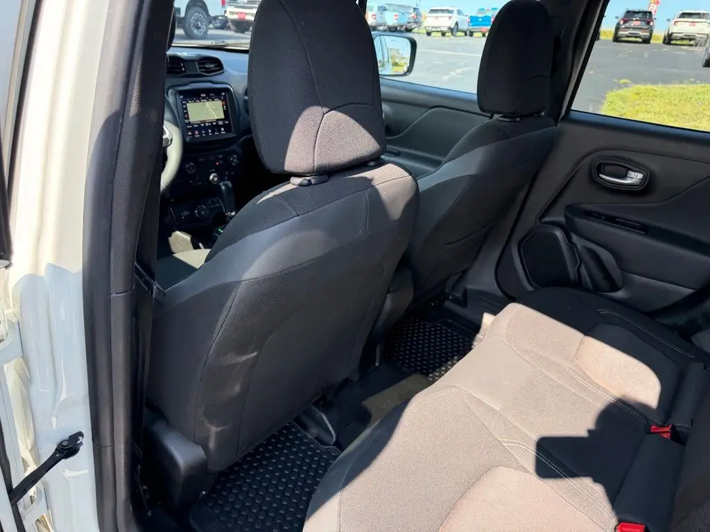 2023 Jeep Renegade - $18,932