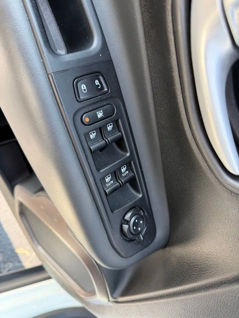 2023 Jeep Renegade - $18,932