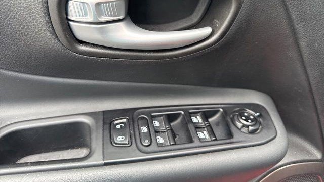 2023 Jeep Renegade (Red) Edition