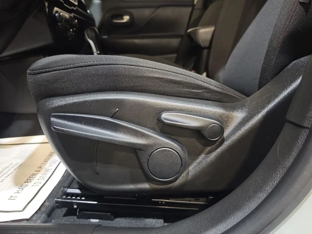 2023 Jeep Renegade - $18,358