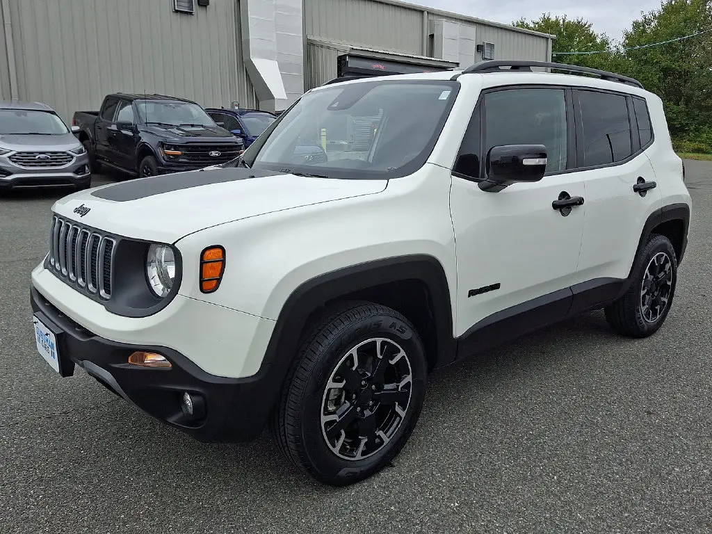 2023 Jeep Renegade - $18,800