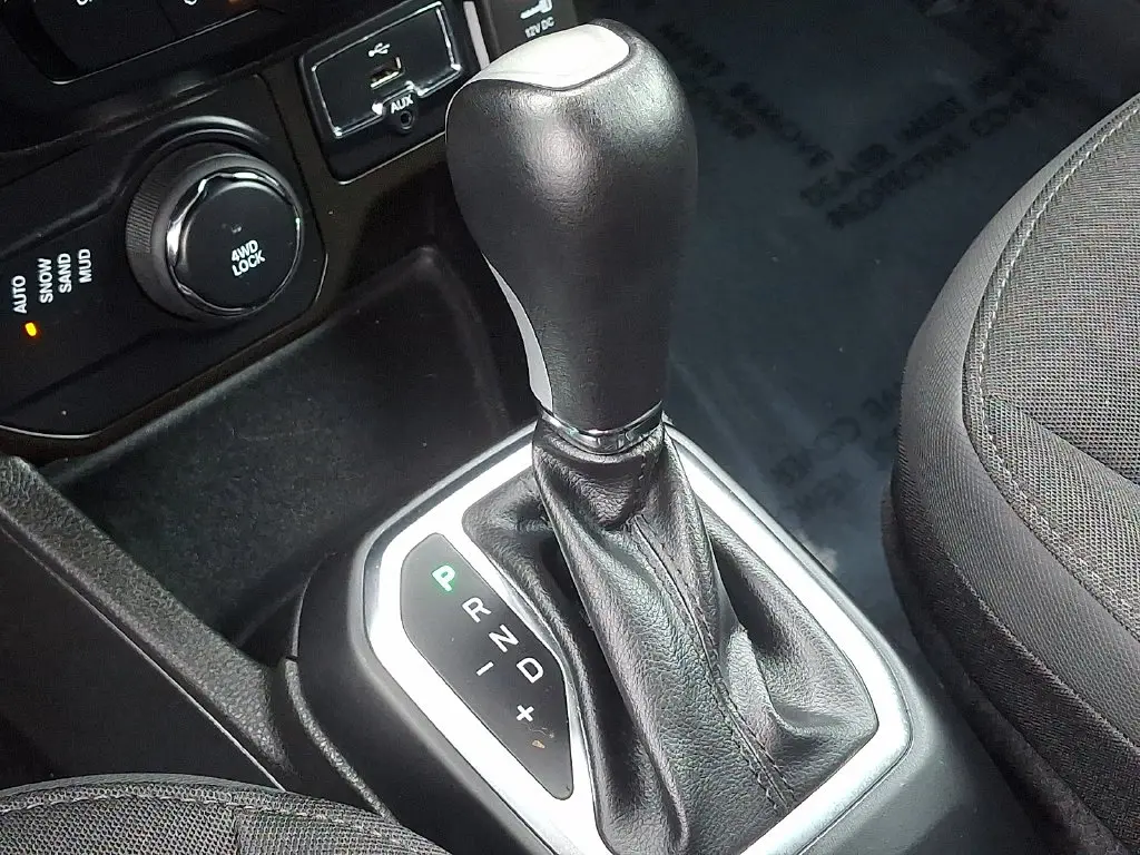 2023 Jeep Renegade - $18,800