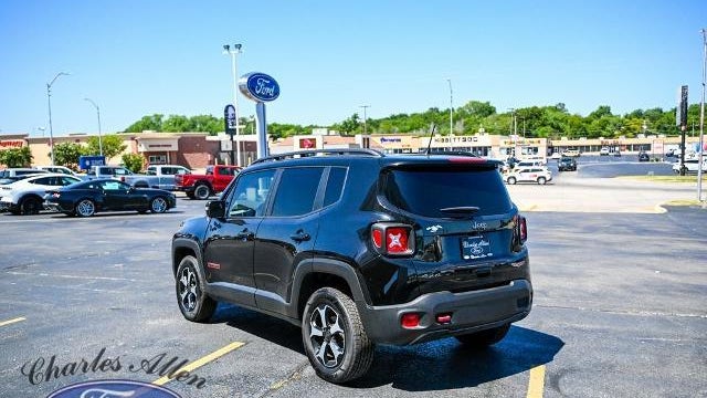 2022 Jeep Renegade Trailhawk