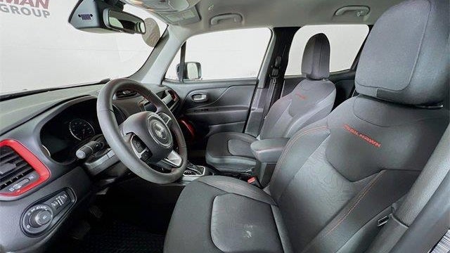 2023 Jeep Renegade Trailhawk
