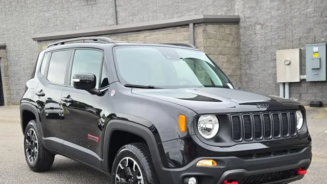 2023 Jeep Renegade Trailhawk