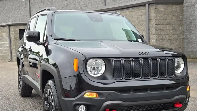 2023 Jeep Renegade Trailhawk