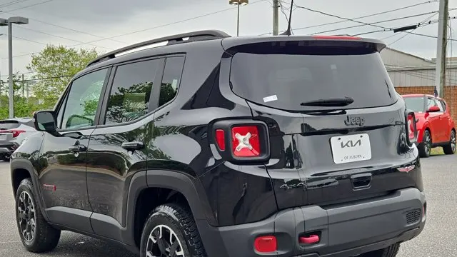 2023 Jeep Renegade Trailhawk