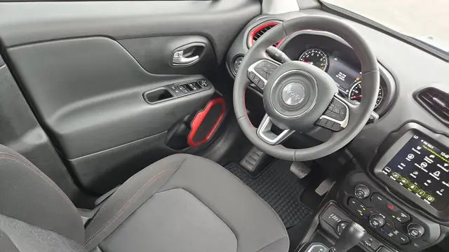 2023 Jeep Renegade Trailhawk