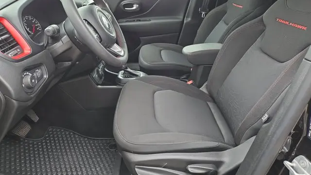 2023 Jeep Renegade Trailhawk