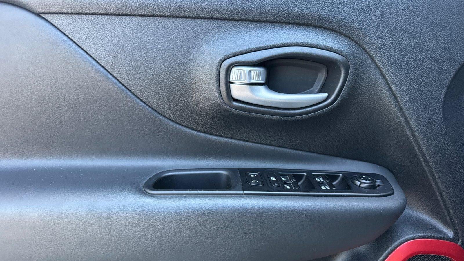 2023 Jeep Renegade Trailhawk