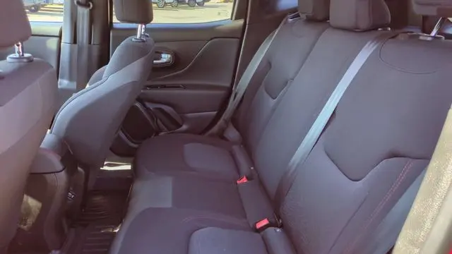 2023 Jeep Renegade Trailhawk