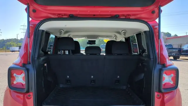 2023 Jeep Renegade Trailhawk