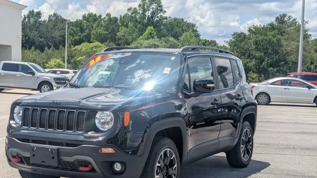 2023 Jeep Renegade Trailhawk