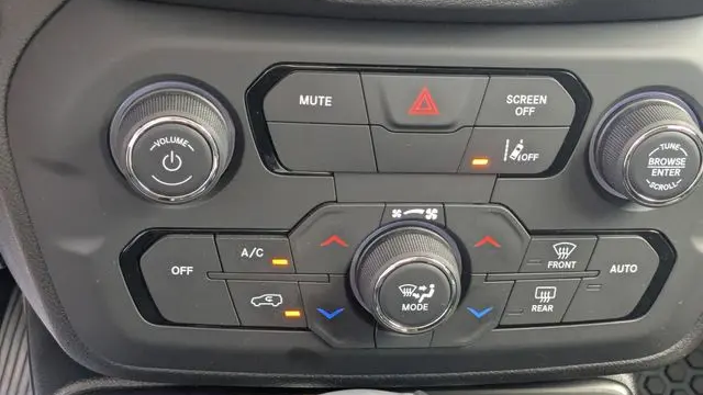 2023 Jeep Renegade Trailhawk