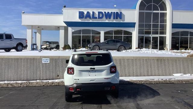 2023 Jeep Renegade Trailhawk