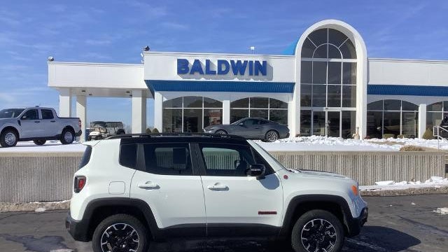 2023 Jeep Renegade Trailhawk