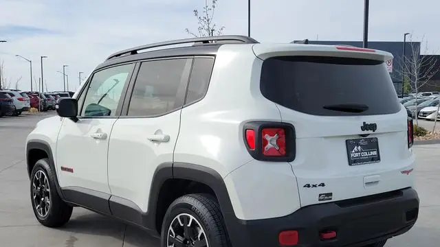 2023 Jeep Renegade Trailhawk