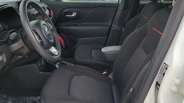 2023 Jeep Renegade Trailhawk