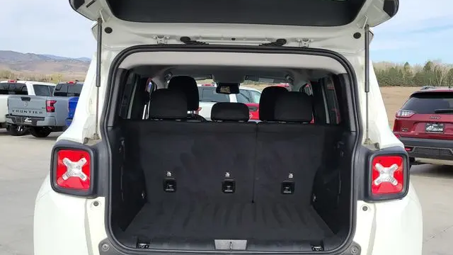 2023 Jeep Renegade Trailhawk