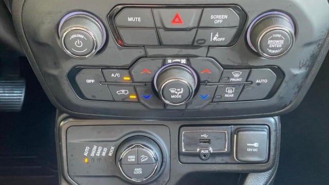 2023 Jeep Renegade Trailhawk
