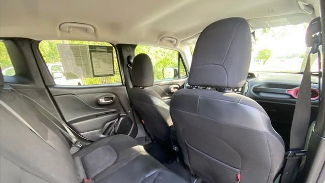 2023 Jeep Renegade Trailhawk