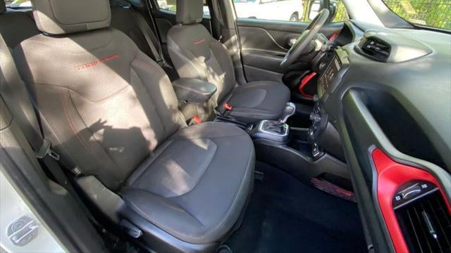 2023 Jeep Renegade Trailhawk