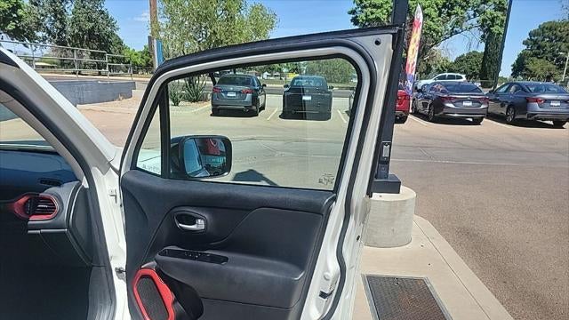2023 Jeep Renegade Trailhawk