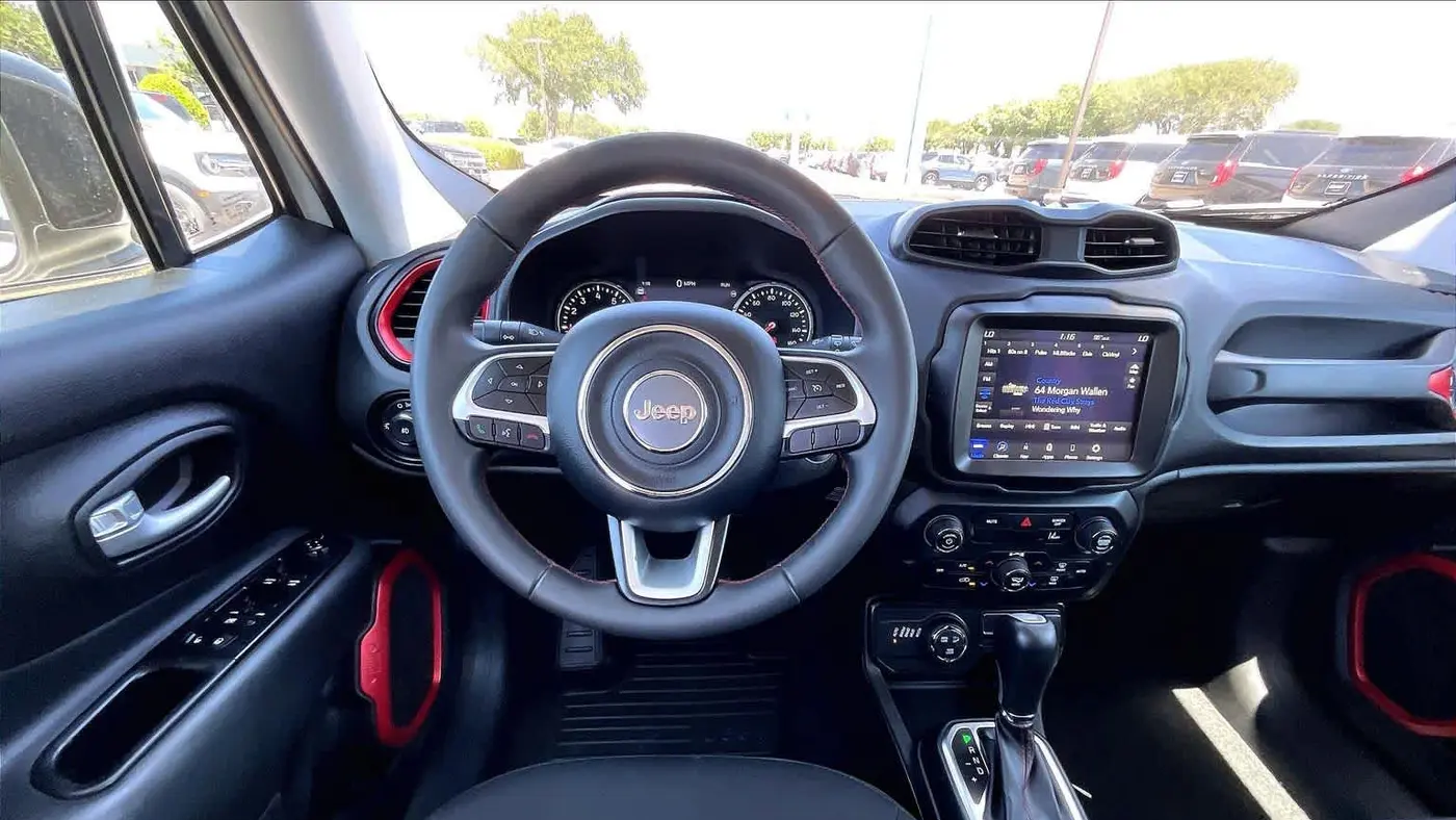 2023 Jeep Renegade Trailhawk